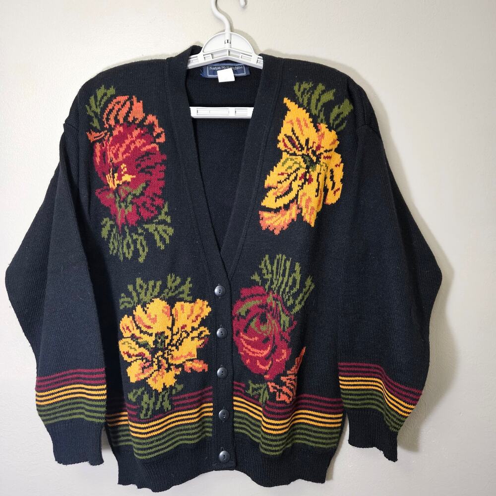 VTG Norton McNaughton Floral Cardigan PM Black FallVibes CottageCore GrandmaCore
